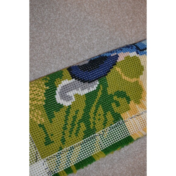 Wall Hanging French Blue Boy Latch Hook Maximalism Victorian Colonial - Picture 4 of 4